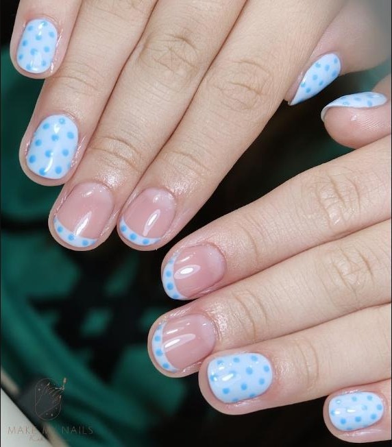 Polka dot nail design